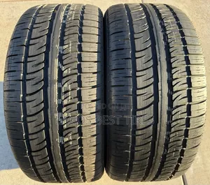 Premium Performance: Pair of Pirelli Scorpion Zero (305/40 Zr22)