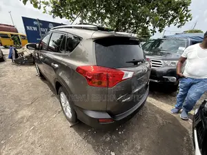 Toyota RAV4 Limited 4dr SUV AWD (2.5L 4cyl 6A) 2014 Brown