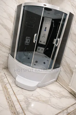 Jacuzzi With Steam Shower Room