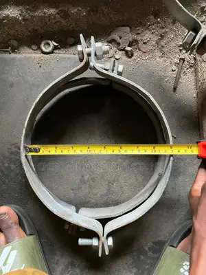 Split Pipe Clamp 8" Inches