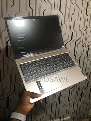 Laptop Lenovo Ideapad 3 4GB Intel Core i3 SSD 128GB