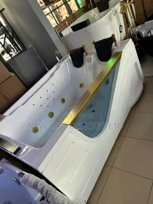 England Double Jacuzzi With Television