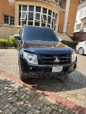 Mitsubishi Pajero 2012 Black