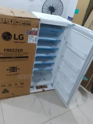 Space-Saving Design With Manual Defrost Flat Back