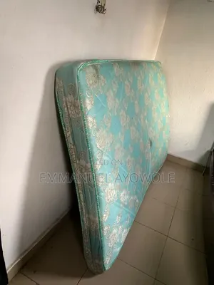 Clean 31⁄2 Mattress – No Stains, No Bedbugs at Alimosho Lagos