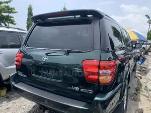 Toyota Sequoia Limited 4dr SUV 4WD (4.7L 8cyl 5A) 2005 Green