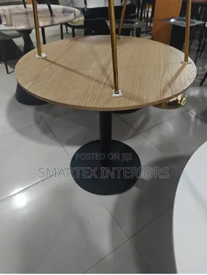 Best Quality Wooden Top Table