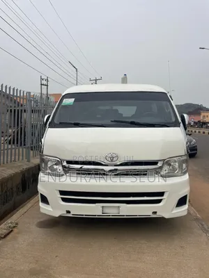 Toyota HiAce 2012 White