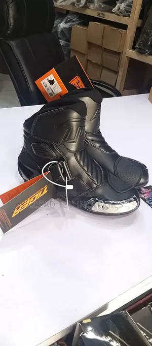 Short Tr Boot