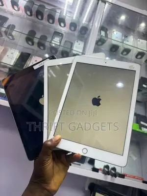 Apple iPad 9.7 32 GB White