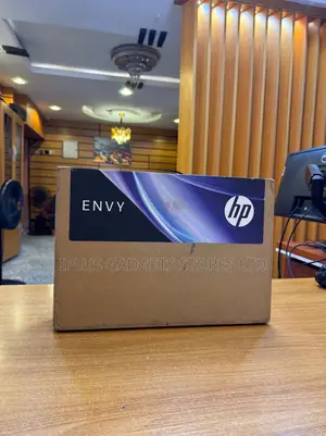 New Laptop HP Envy 17 16GB Intel Core Ultra 7 SSD 512GB