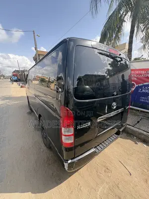 Toyota HiAce 2009 Black