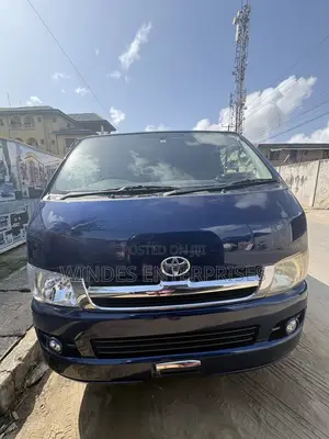 Toyota HiAce 2010 Blue