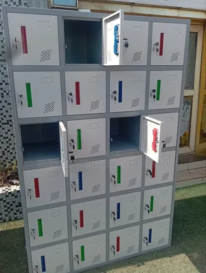 New Design of 24 Doors Locker With Key and Padlock
