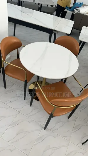 High Quality Set of Mini Dinning or Restaurant Table and Chairs