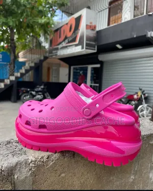 Classic Women’S Glossy-Matte Platform Clogs in Black/Pink Size 36-42