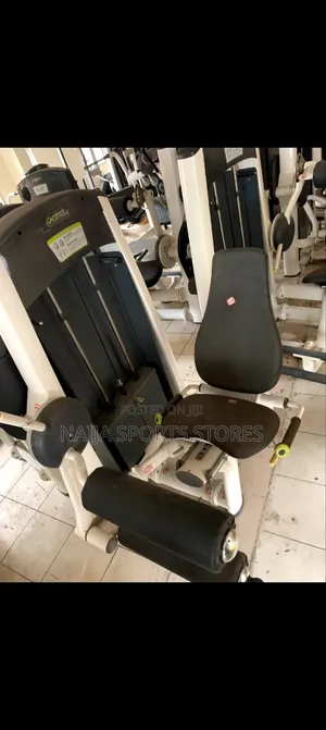 Commercial Leg Curl Machine