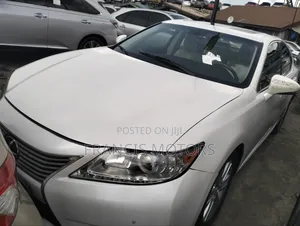 Lexus ES 350 FWD 2014 White