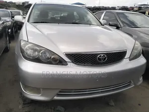 Toyota Camry SE 4dr Sedan (2.4L 4cyl 5A) 2005 Silver