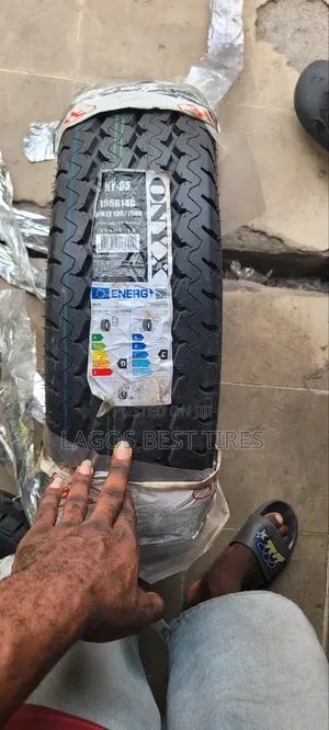 Brandnew Onyxny-05 Commercial Tire |195r14c(Heavyduty Fuelefficient)