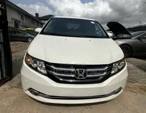 Honda Accord Touring V-6 4dr Sedan (3.5L 6cyl 6A) 2014 White