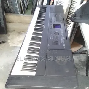 Yamaha DGX-660 Portable Grand Digital Piano – Premium Sound, Uk Used