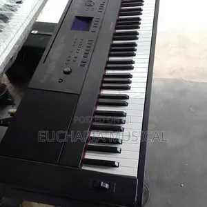 Yamaha DGX-660 Portable Grand Digital Piano – Premium Sound, Uk Used