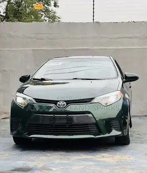 Toyota Corolla 2015 Green