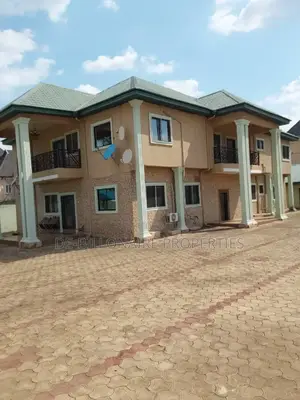 6bdrm Duplex in Spibat, Owerri for sale