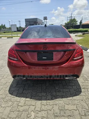 Mercedes-Benz C300 Luxury 4matic Sedan AWD (2.0L 4cyl 7A) 2017 Red