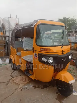 New Bajaj RE 2025 Yellow