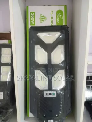 Quality Fivestar 5eyes 300w Solar Street Light