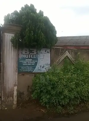 11 Rooms Building