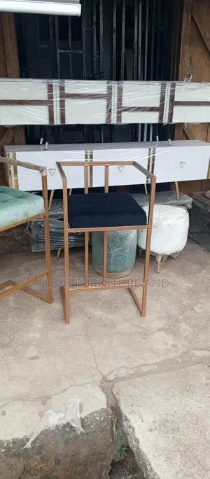 Bar / Saloon Chairs
