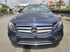Mercedes-Benz E300 2018 Blue