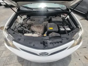 Toyota Camry SE 4dr Sedan (2.5L 4cyl 6A) 2012 White