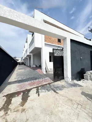 4bdrm Duplex in Ologolo for sale