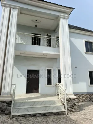 1bdrm Block of Flats in F14 Kubwa Market for rent