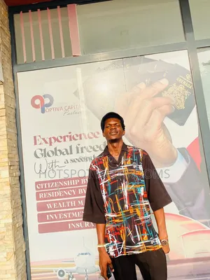 Professional Brand and Graphic Designer