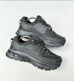 Nike Zoom Vomero 5 “Roam” Tripple Black