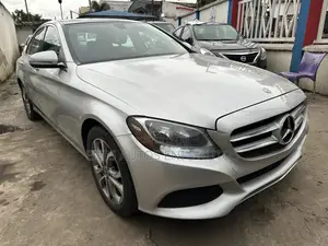 Mercedes-Benz C300 Luxury 4matic Sedan AWD (2.0L 4cyl 7A) 2017 Silver
