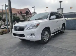Lexus LX 570 2011 White