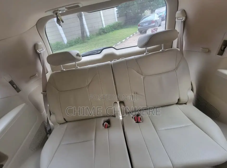 Lexus LX 570 2011 White
