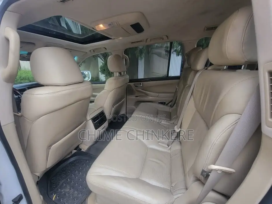 Lexus LX 570 2011 White