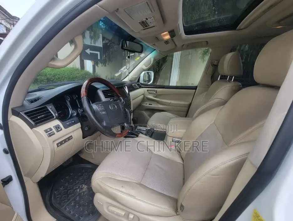 Lexus LX 570 2011 White