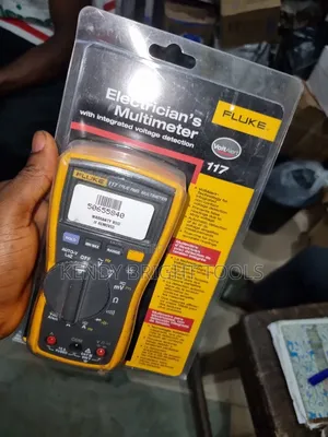 Fluke 117 Multimeter