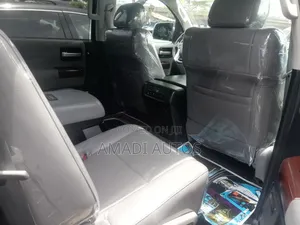 Toyota Sequoia Platinum 4x4 2018 Black