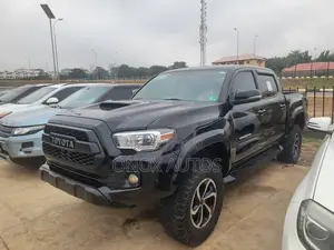 Toyota Tacoma TRD Off Road 2017 Black