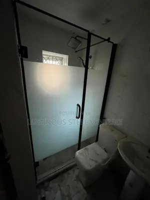 10mm Tempered Glass Is Highly Durable, Long-Lasting, Safe