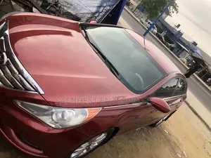Hyundai Sonata Limited 2.0T Sedan (2.0L 4cyl 6A) 2013 Red